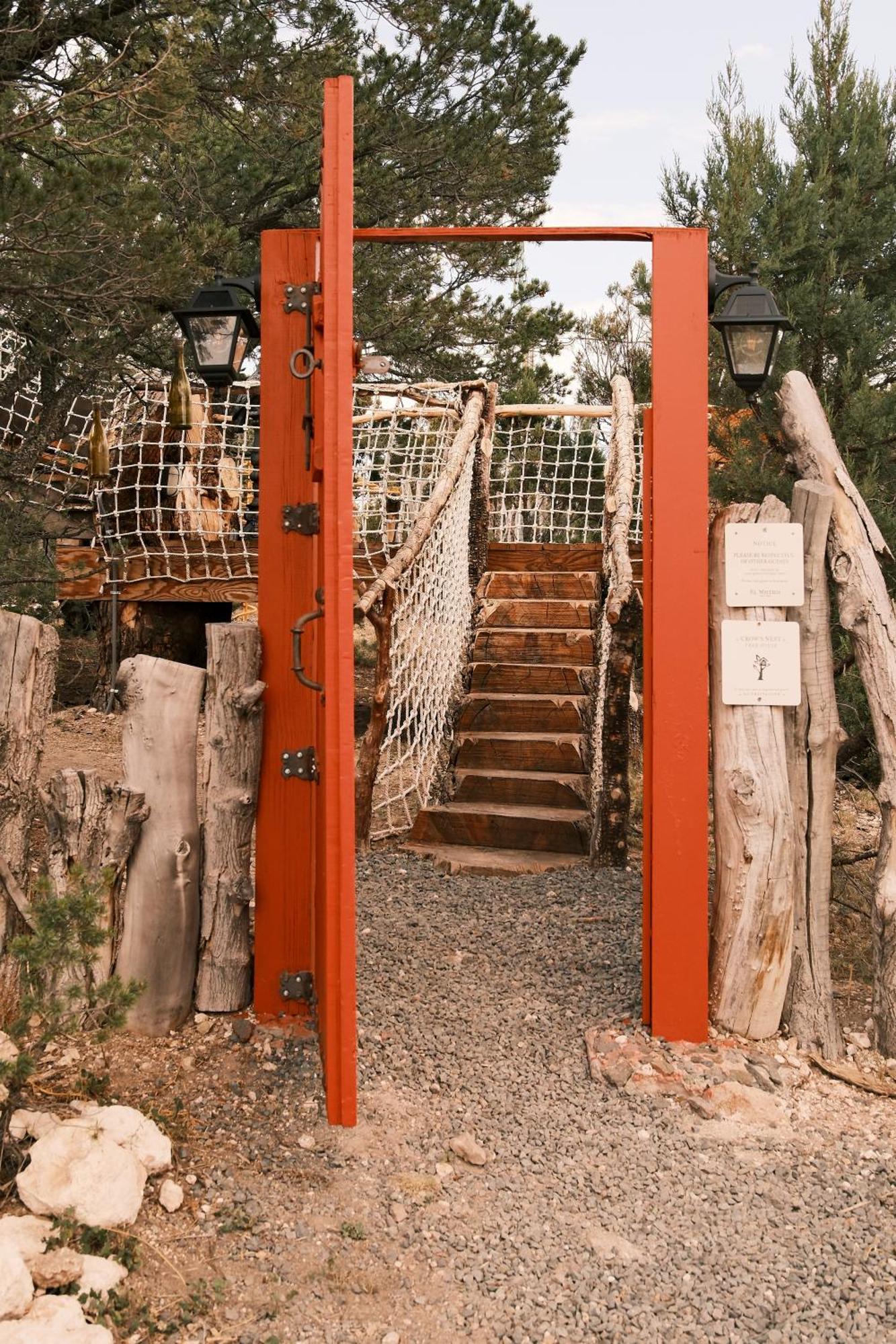 Crows Nest Treehouse At El Mstico Ranch Villa Nogal Exterior photo